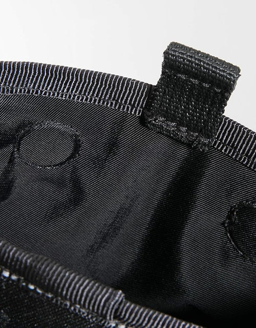 Load image into Gallery viewer, Dog Treat Pouch for Training Doggie Puppy Treat Snack Bags Reward Pouch Bait Bag Dog Treat Carrier Holder with Clip Waist Belt Magnetic Opening
